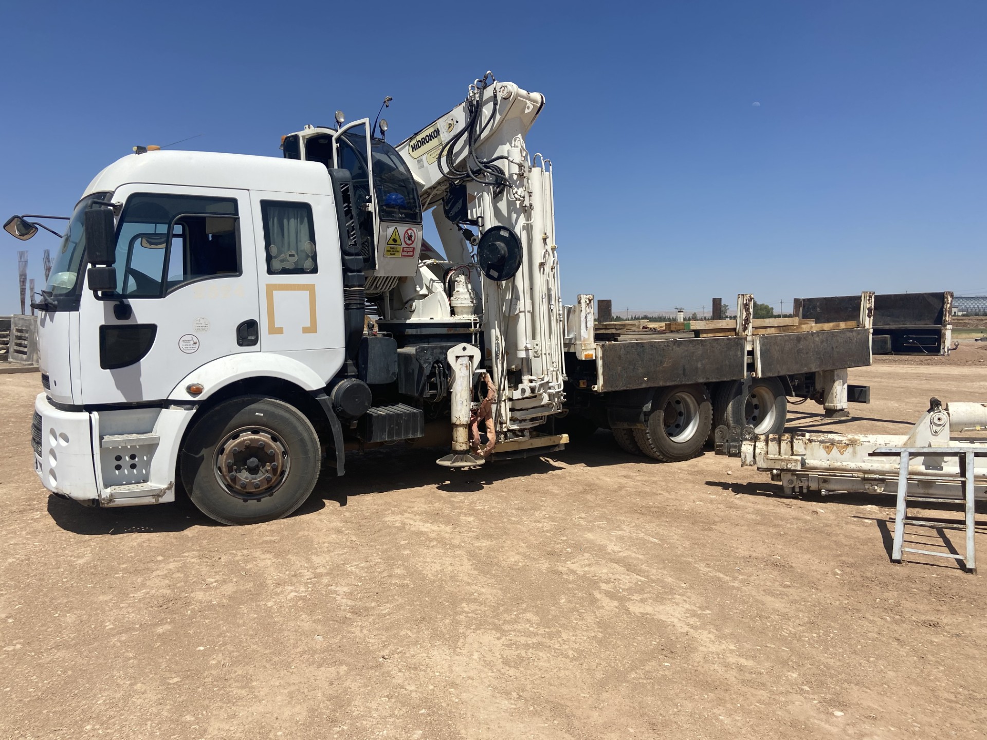 Araç Üstü Yük Vinçleri