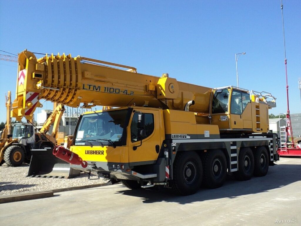 Liebherr LTM 1100